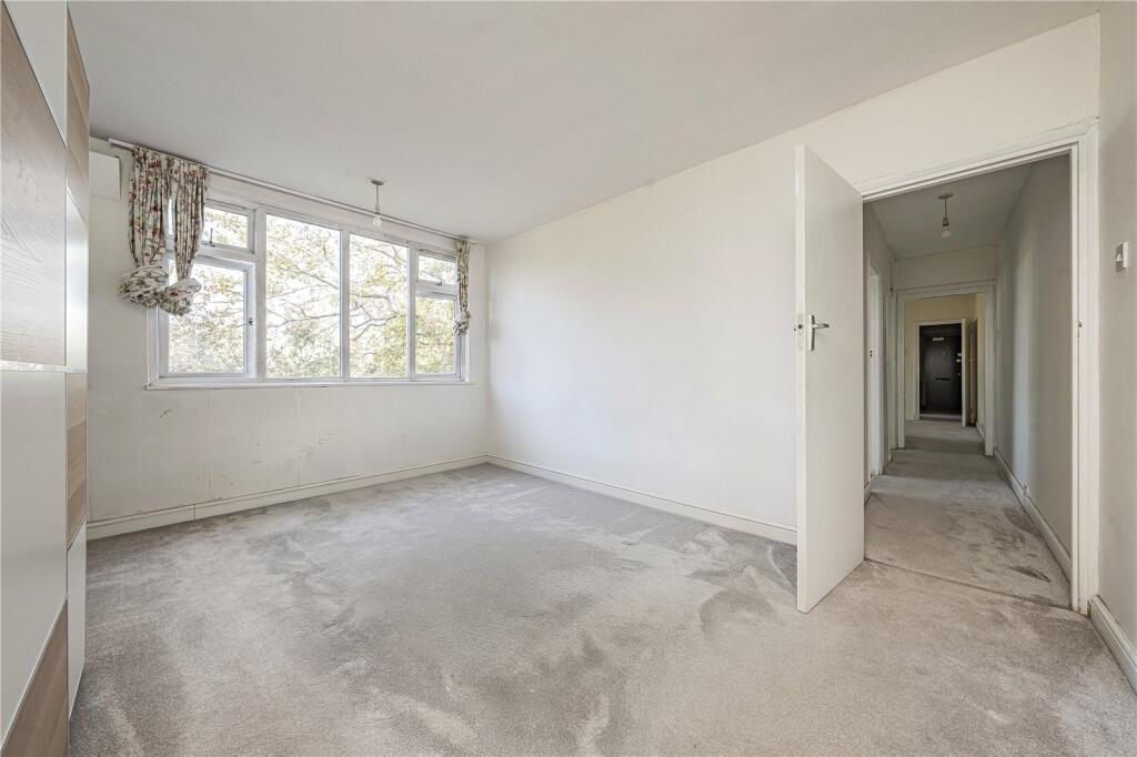 Apartment in London - More