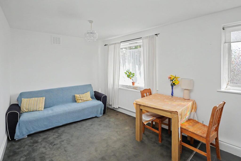 Apartment in London - View 3