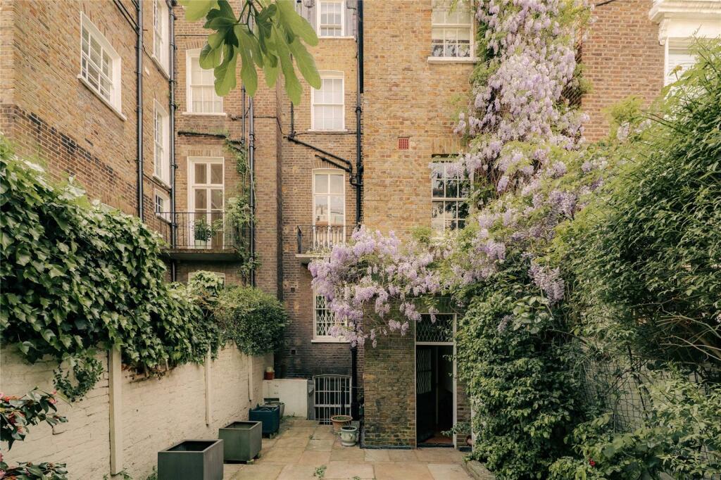 4-bed terraced on Carlyle Square, Chelsea, SW3, £4,350,000
