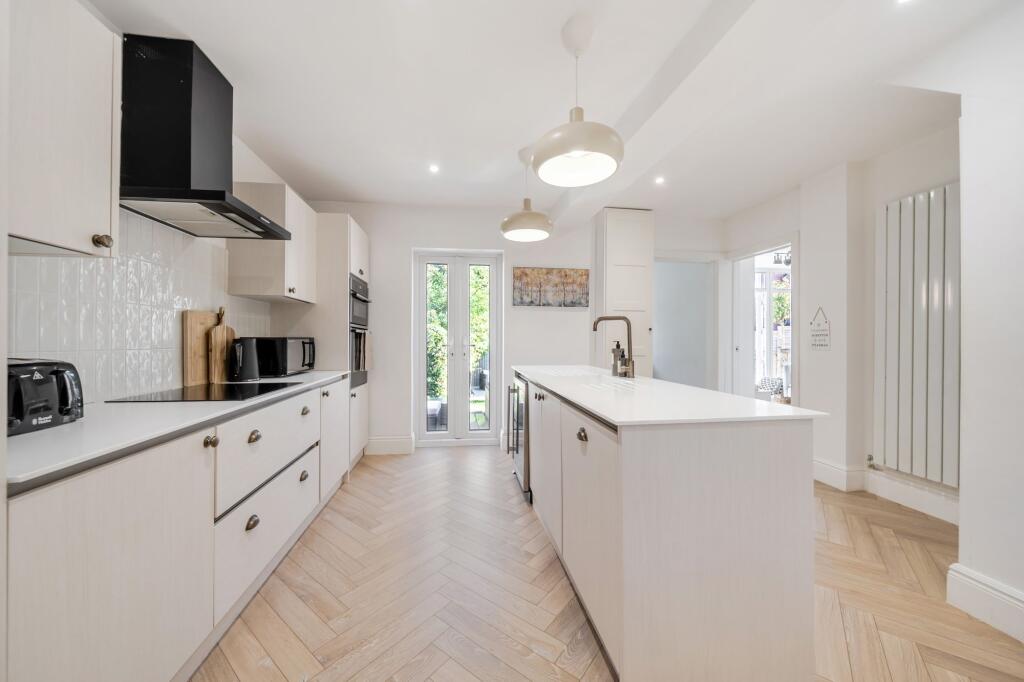 House in Wilmslow, Oak Green - View 3