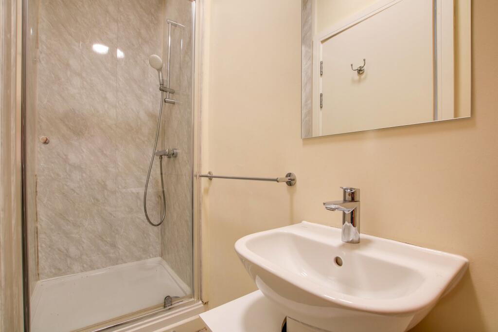1 bedroom flat share for rent