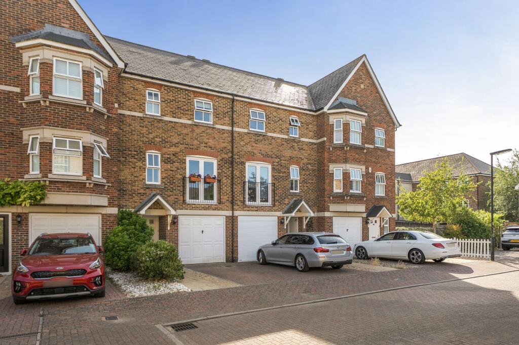 3-bed terraced on Cavendish Walk, Epsom, KT19, £640,000