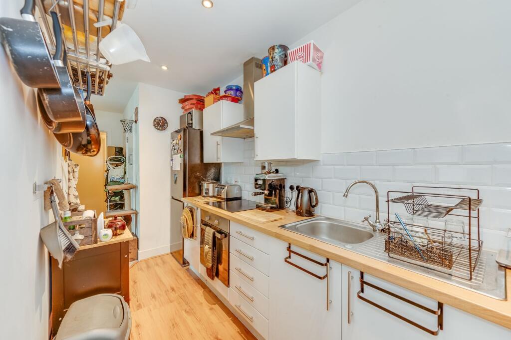 Apartment in Sheffield, South Yorkshire - View 3
