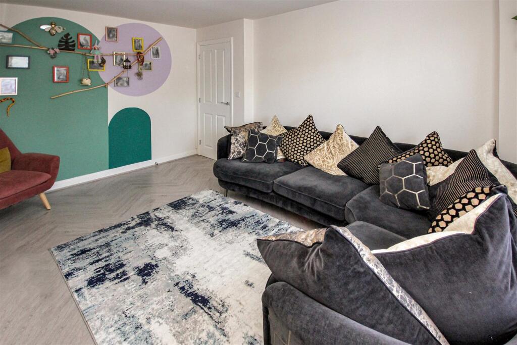 House in Wellingborough - View 3