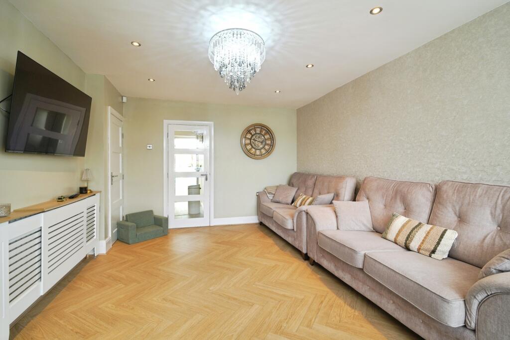 House in Birmingham, Acocks Green - View 2