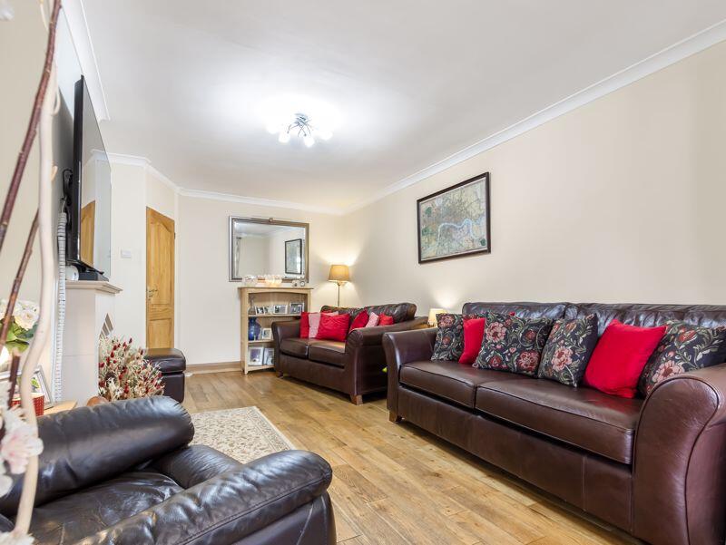 Millcrest Road, Goffs Oak  photo 4