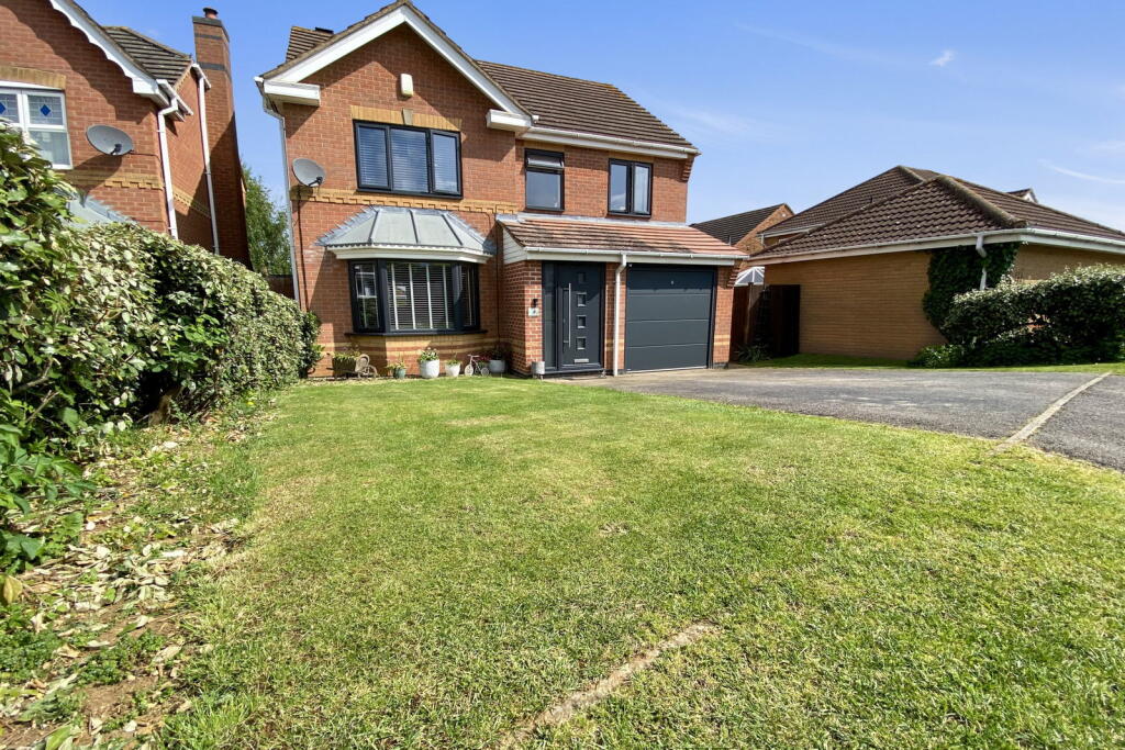4-bed detached on Grimsthorpe Close, Grantham, Lincolnshire, NG31 8SS, £375,000