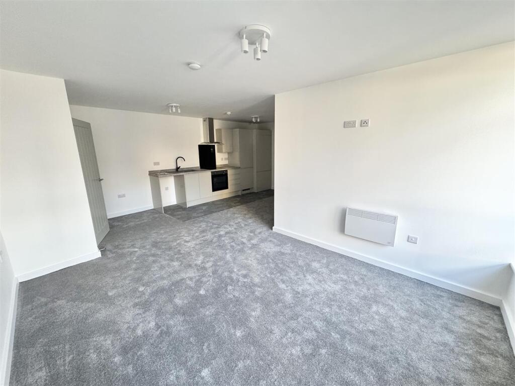 Apartment in Nottingham - View 2