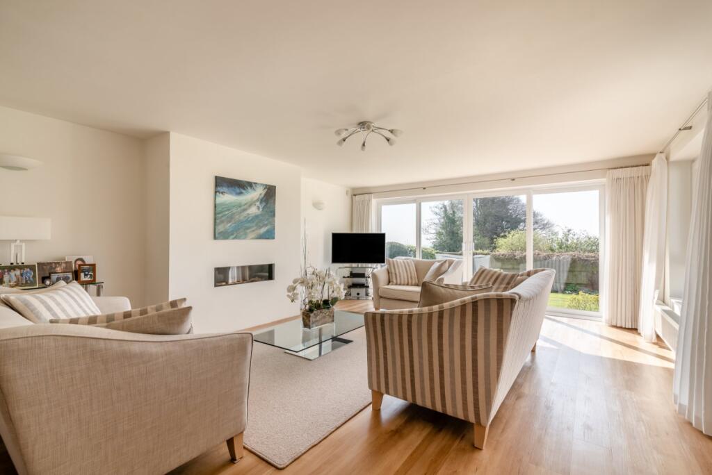 House in Arun, Slindon - More
