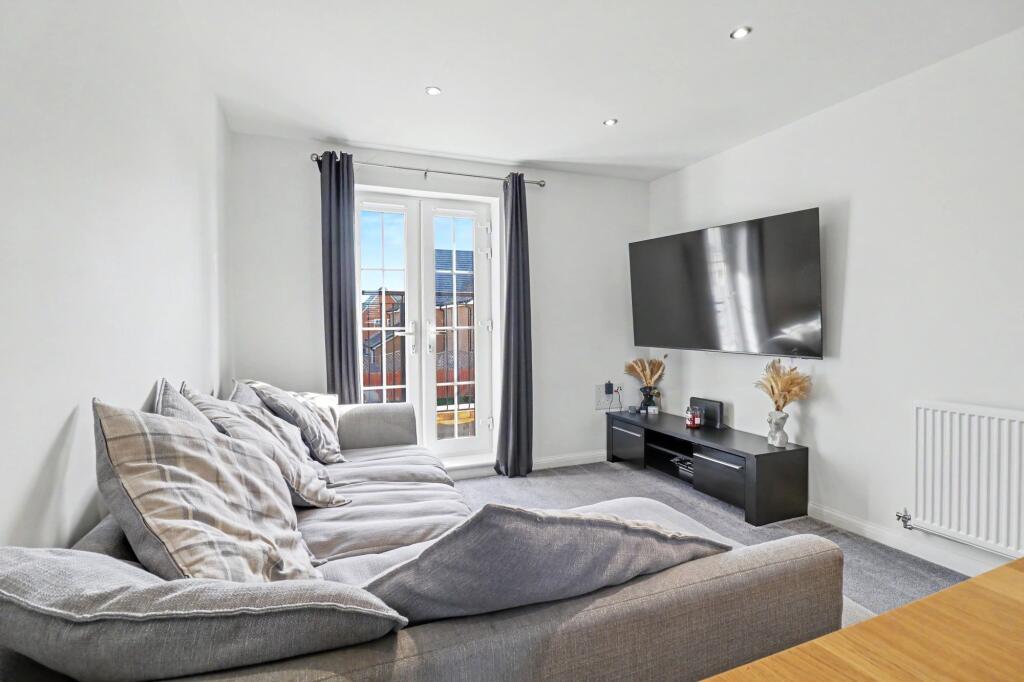 Apartment in Southampton - View 5