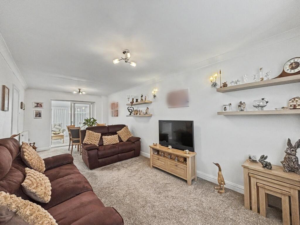 House in Wyre, Rossall, Burn Naze - More