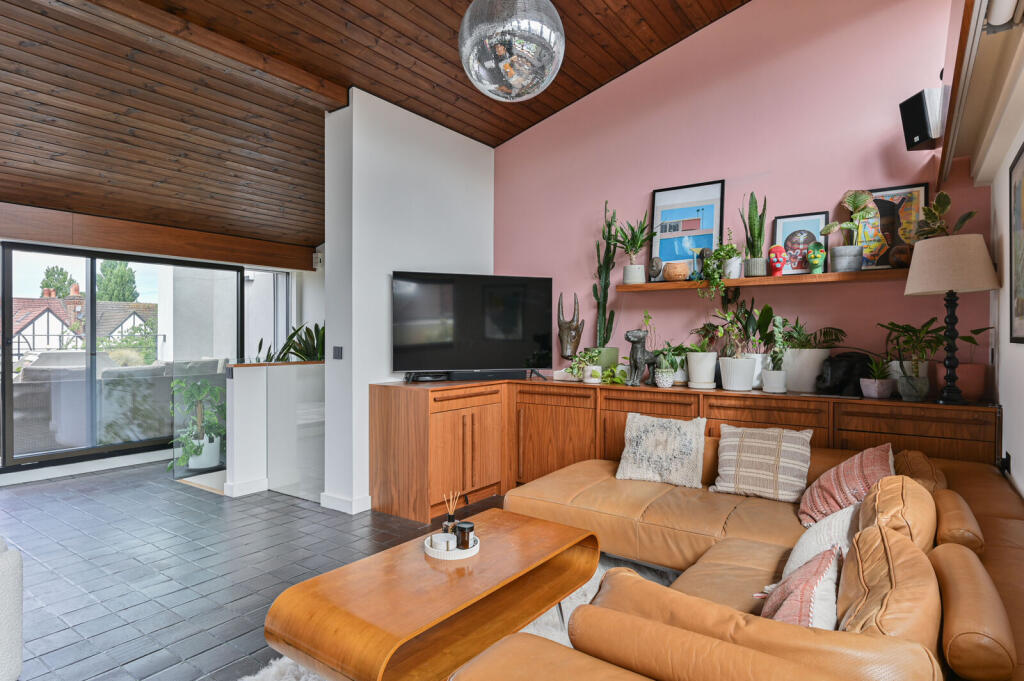 House in London - View 5