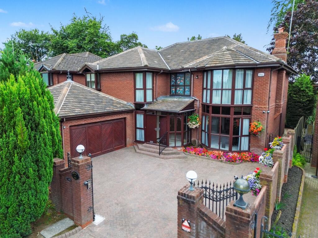 Ringley Hey, Whitefield, M45 photo 4