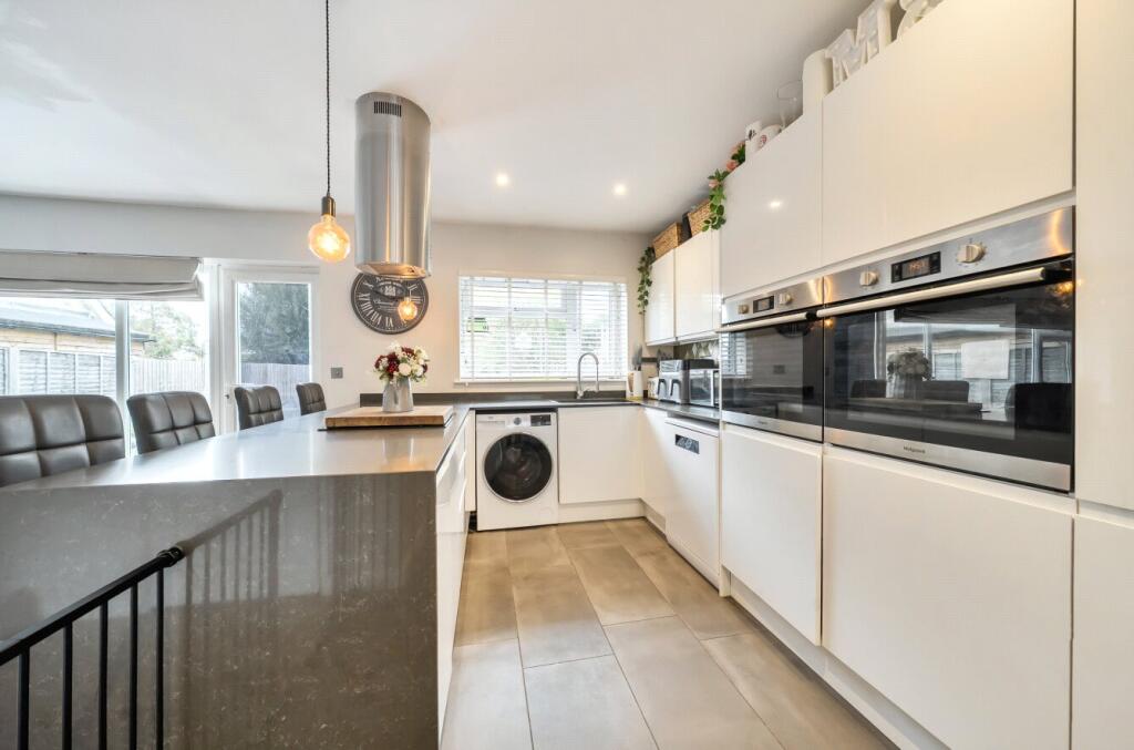 House in Rushmoor, Farnborough - View 5