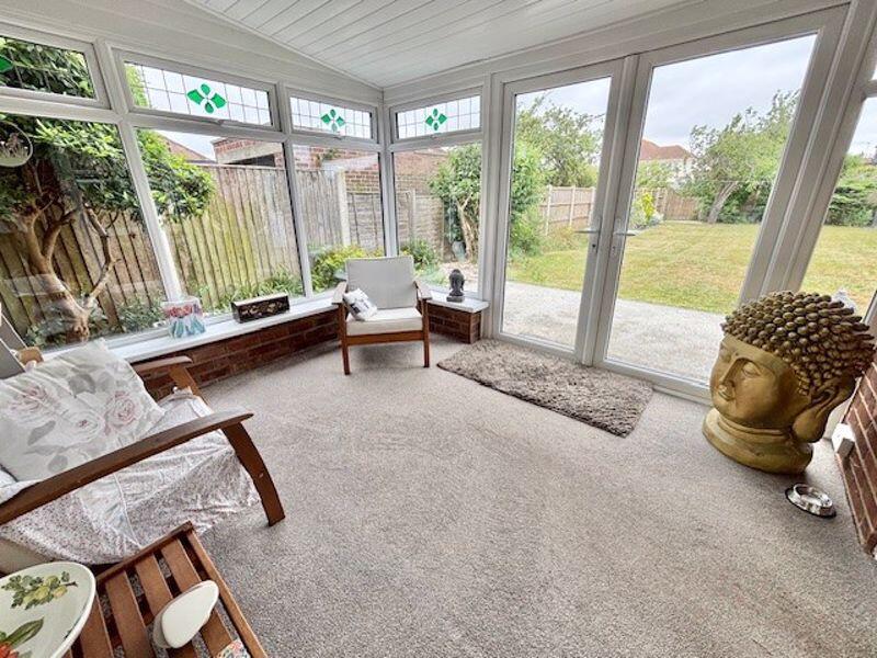 Gournay Avenue, Gorleston photo 3