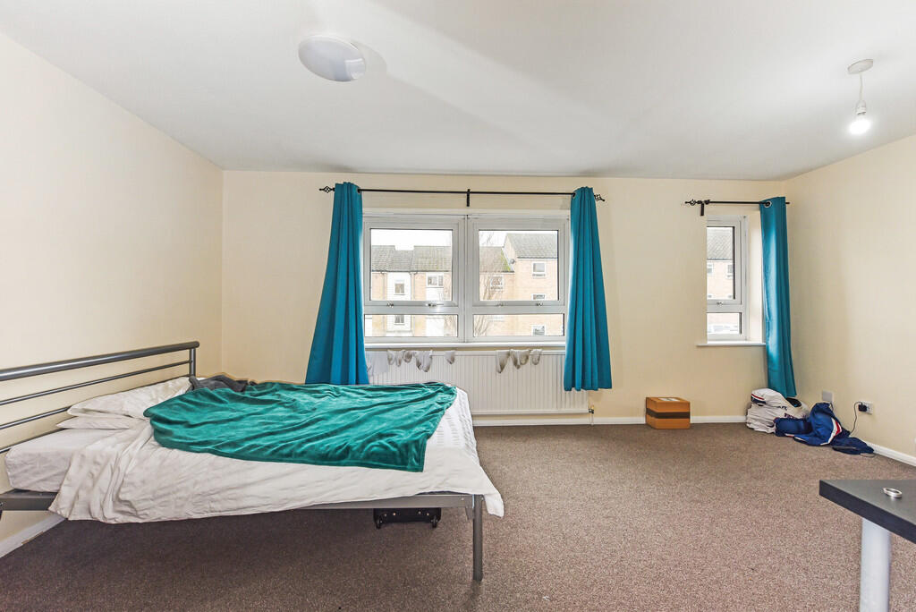 Apartment in Southampton - More