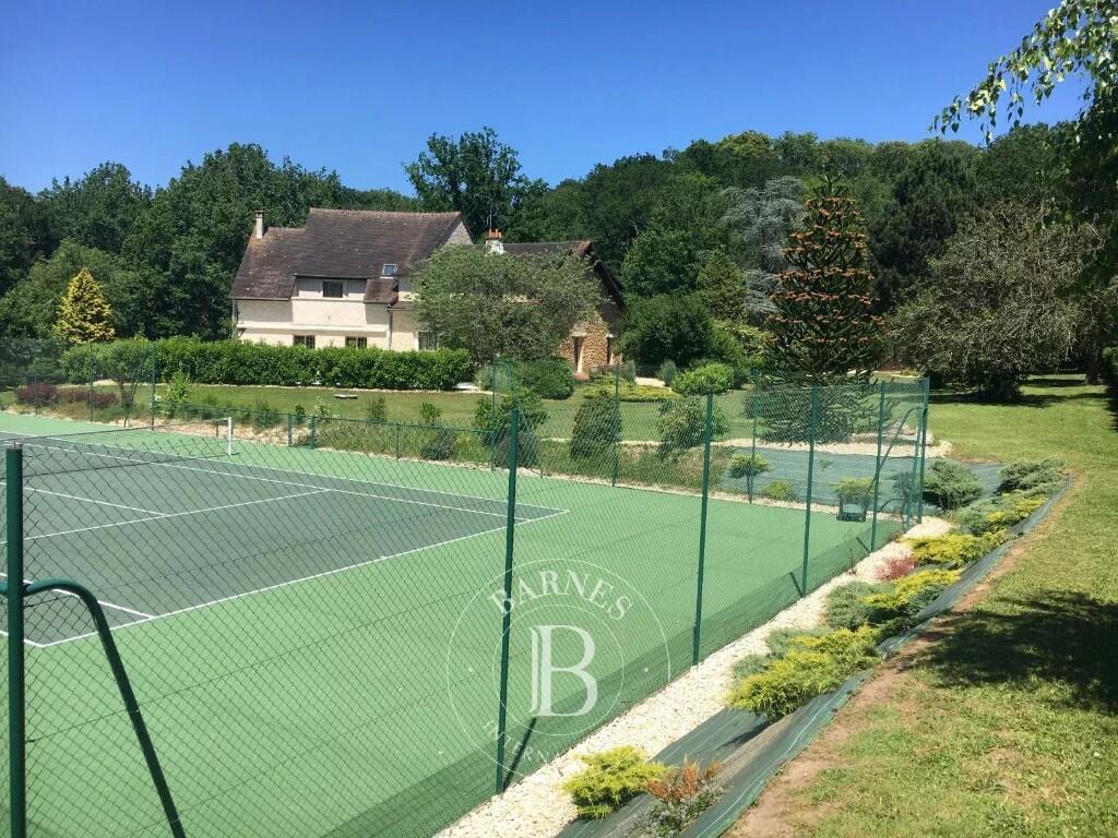 Main image of property: Auvers-St-Georges, Essonne, Paris-Isle of France