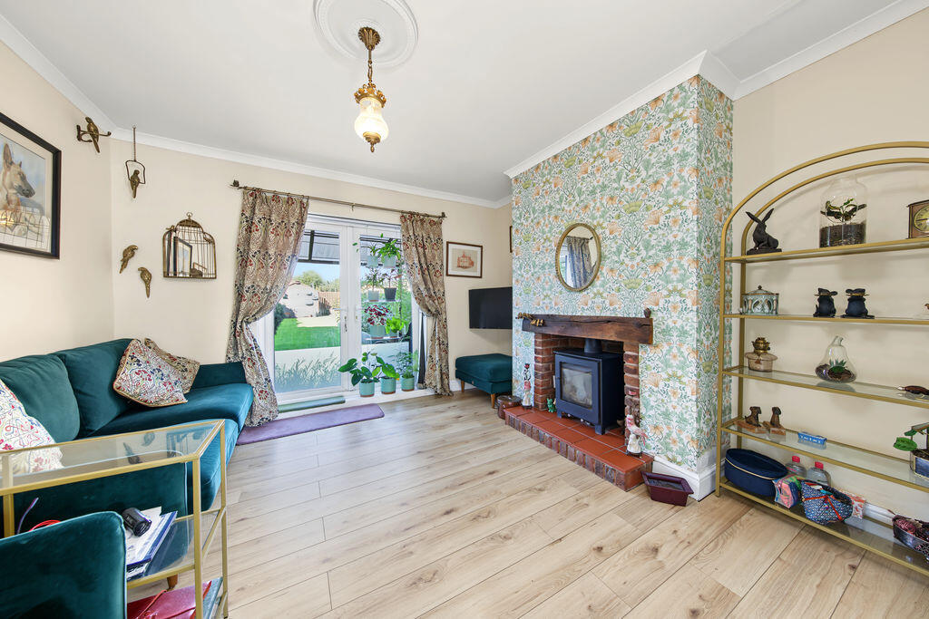 House in Chesterfield, Derbyshire - View 4