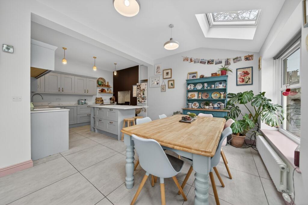 House in Leeds, Newlay, Horsforth - View 3