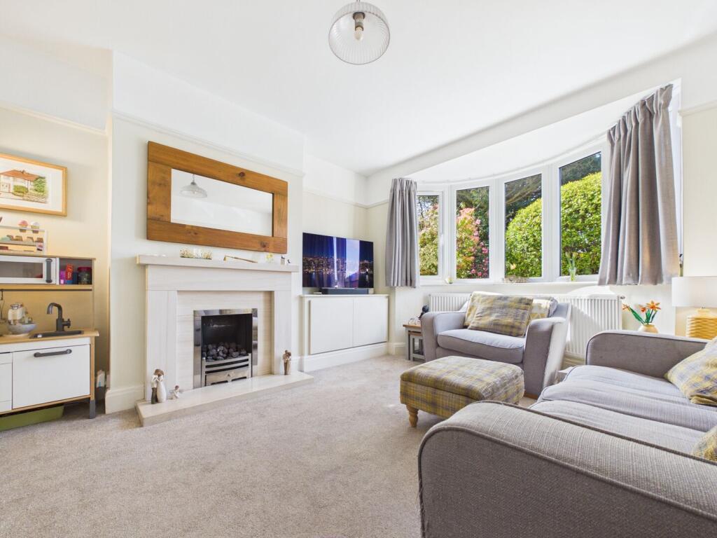 House in Newport - View 4