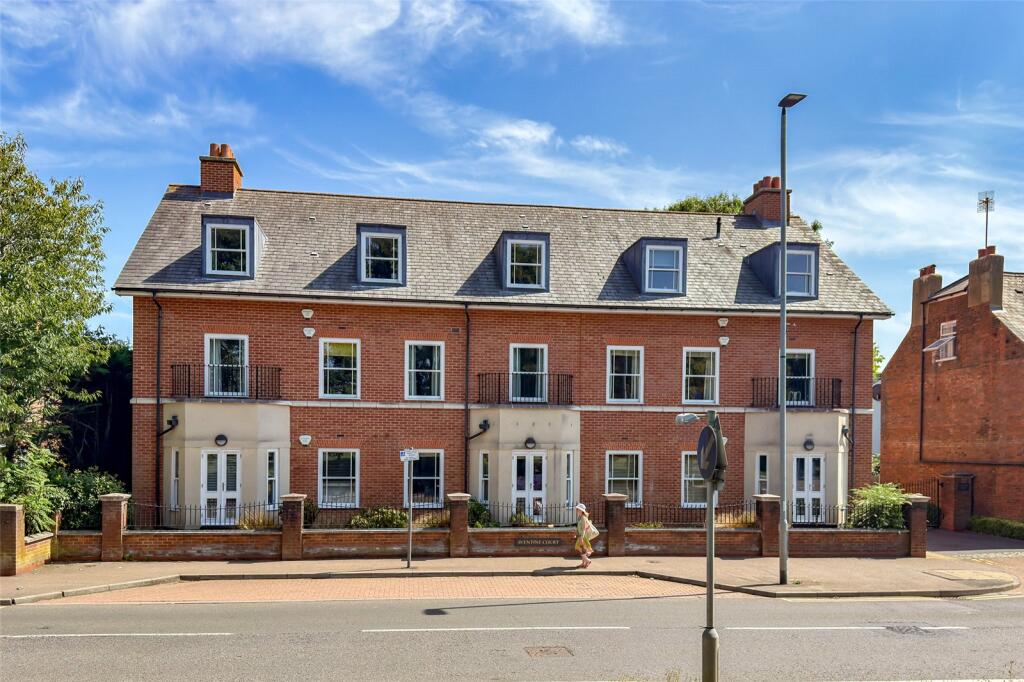 Main image of property: Aventine Court, 101 Holywell Hill, St. Albans, Hertfordshire, AL1