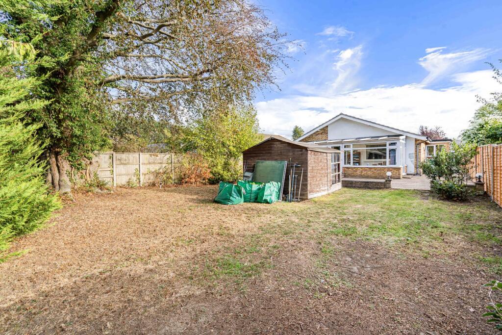 House in Woking, Westfield - View 5