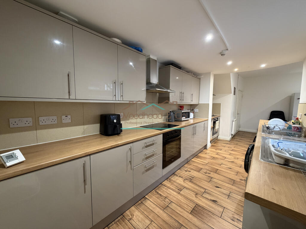 Main image of property: Ferrestone Road, Wellingborough, NN8 4EJ