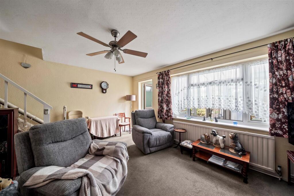 House in Guildford, Stoughton - View 5
