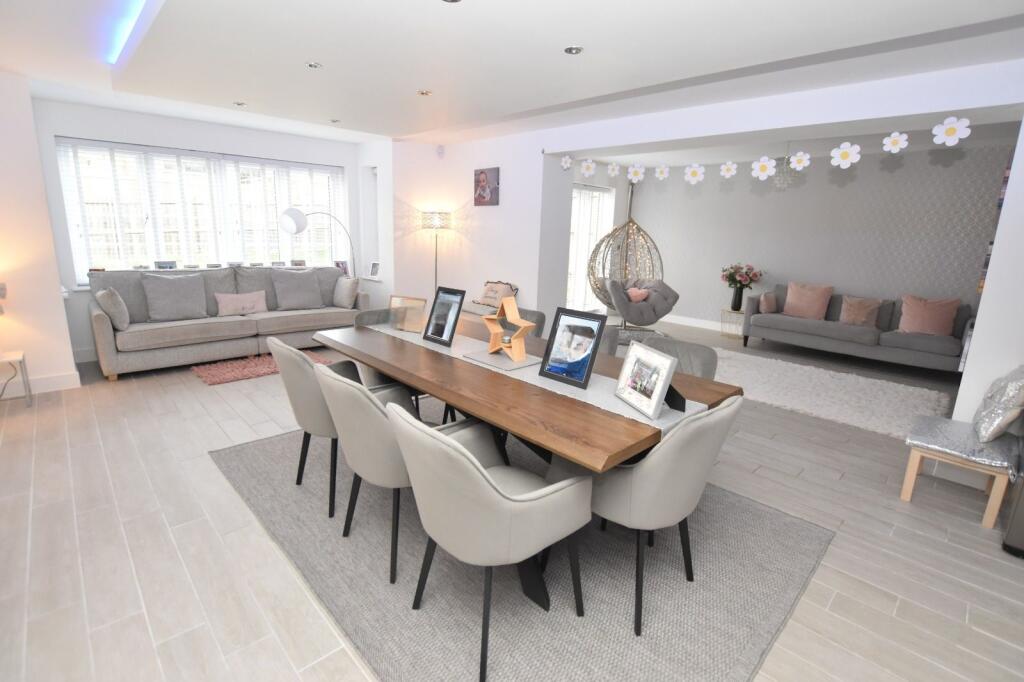12 Noctorum Road, Noctorum, Wirral, CH43 9UG photo 3