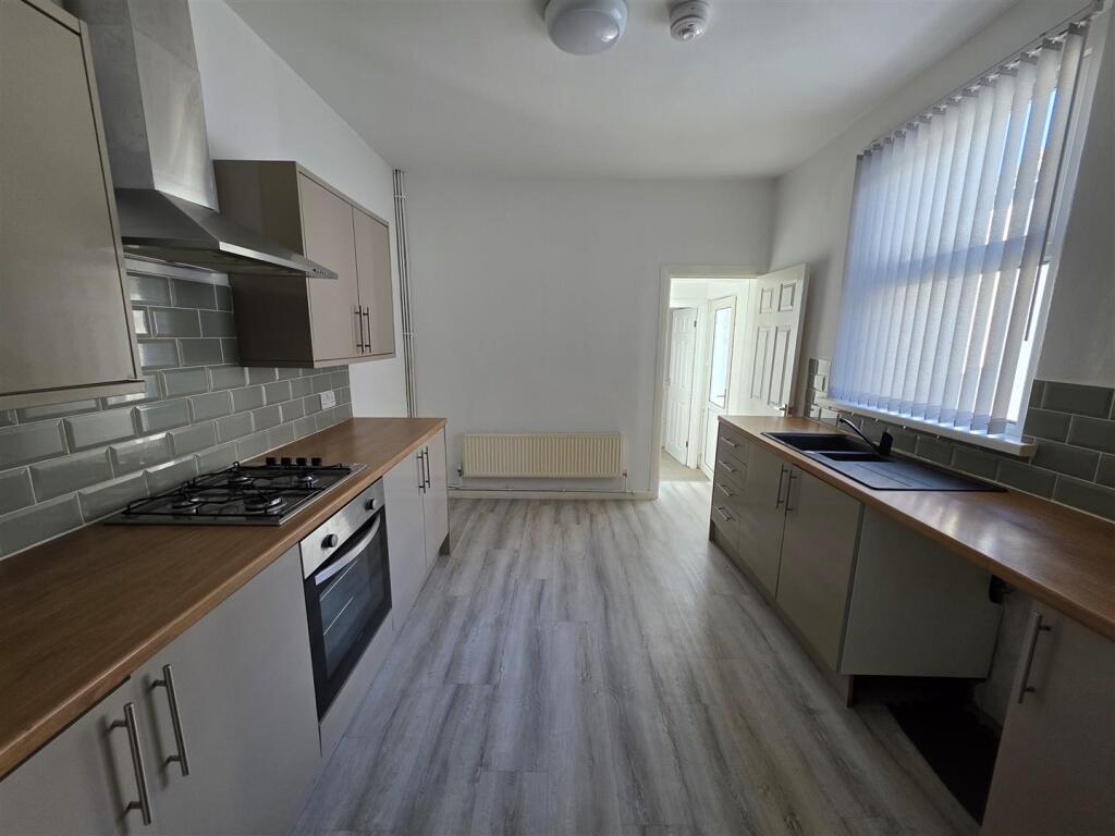 House in Abertridwr, Aber Valley - More