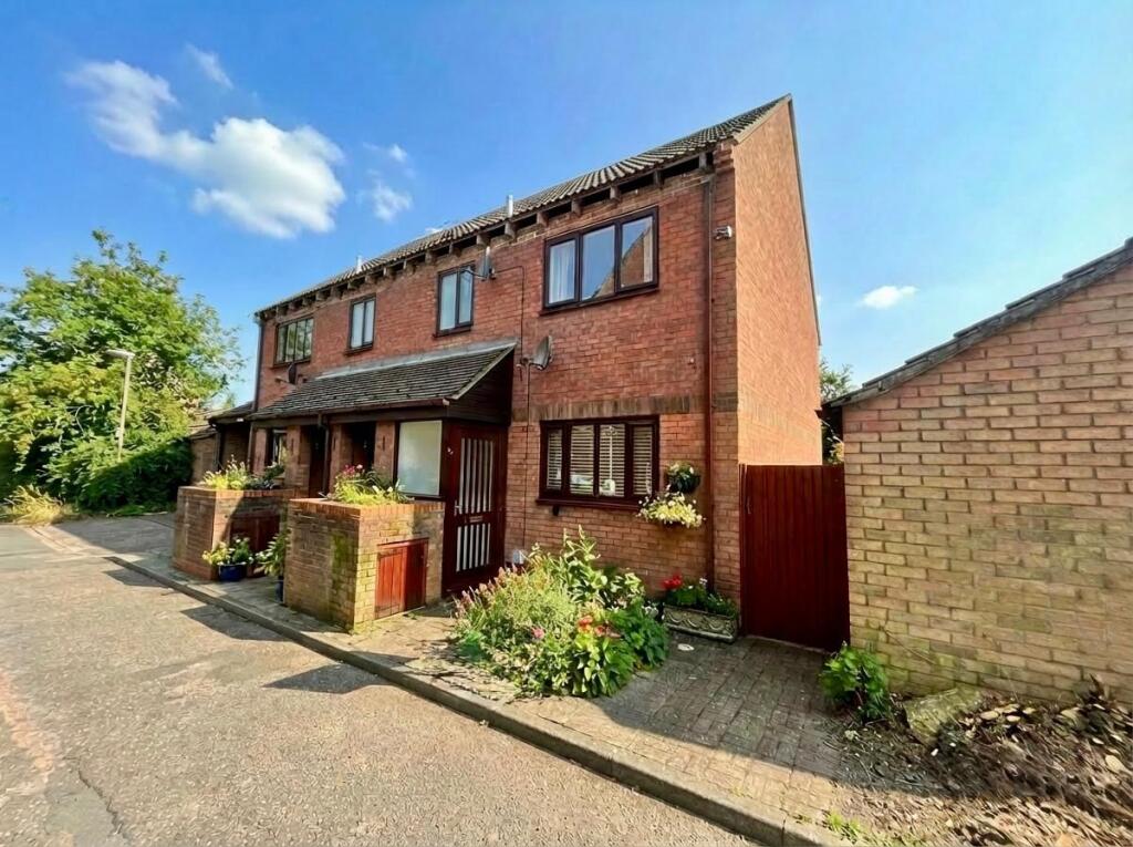 Main image of property: Wellington Place, Warley, Brentwood