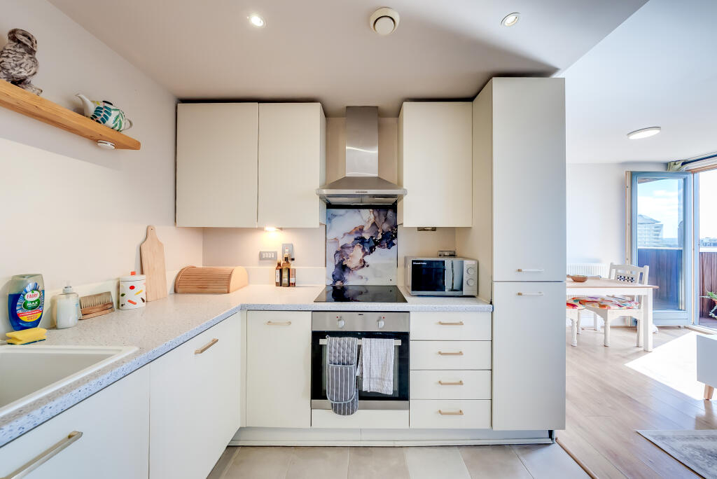 Apartment in London - View 5