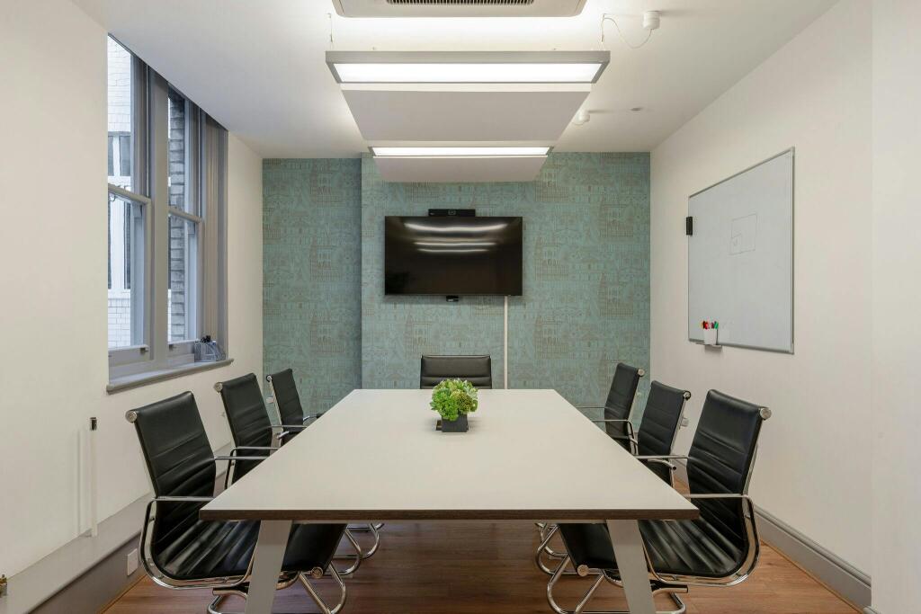 111332_6 Lloyds Avenue (18)_low.jpg