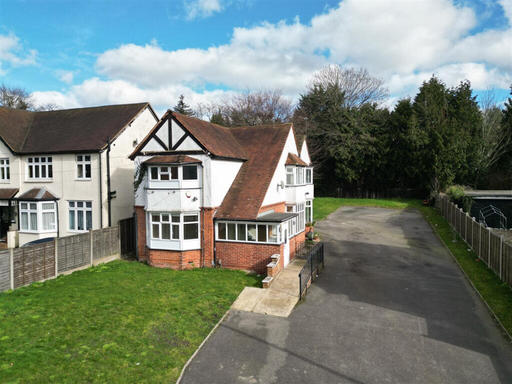 Main image of property: Farnborough Road, Farnborough