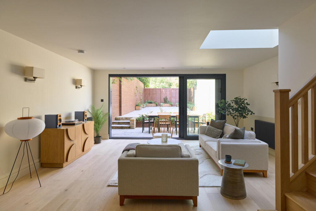 Main image of property: Forest Hill Road, East Dulwich, London, SE22 0