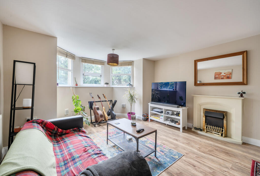 Apartment in Radstock, Bath and North East Somerset - View 2