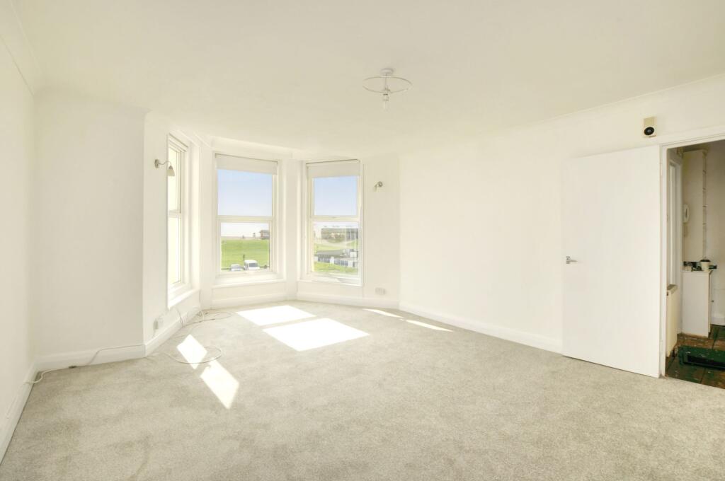 Apartment in Adur, Lancing - More