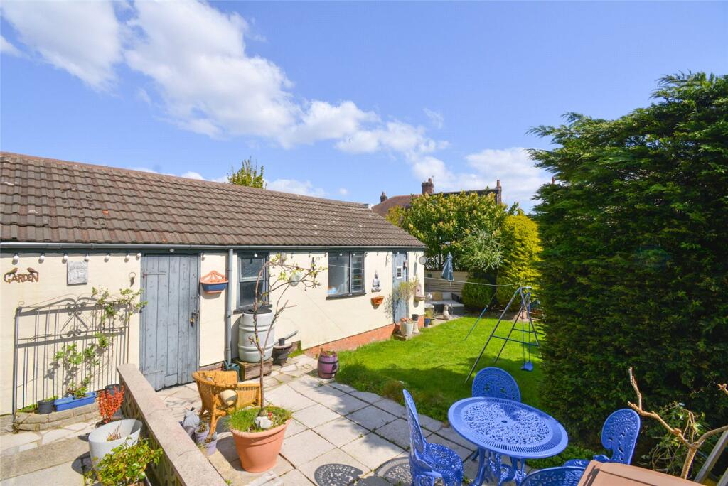 House in Wirral, Liverpool City Region - View 4