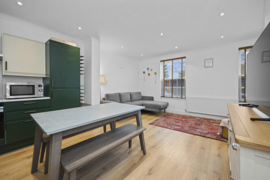 Main image of property: Courtview House, East Molesey, KT8