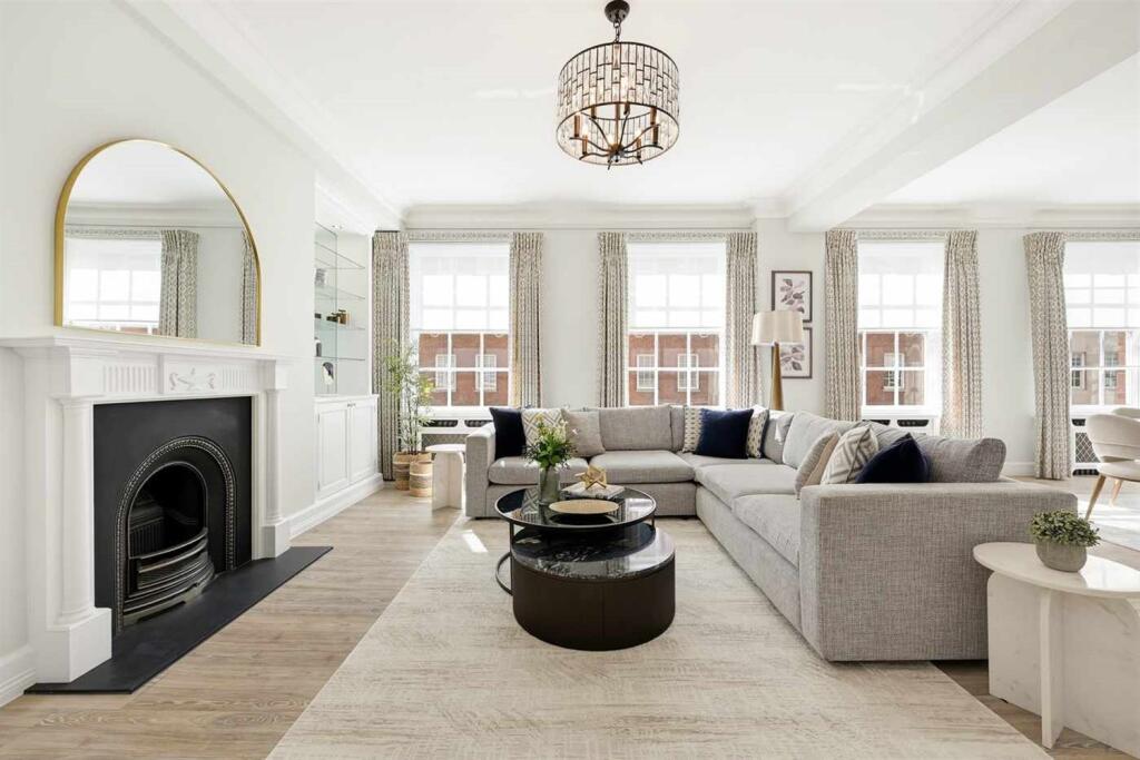 Main image of property: 3 bedroom 2nd Floor and Above Flat in Grosvenor Square
