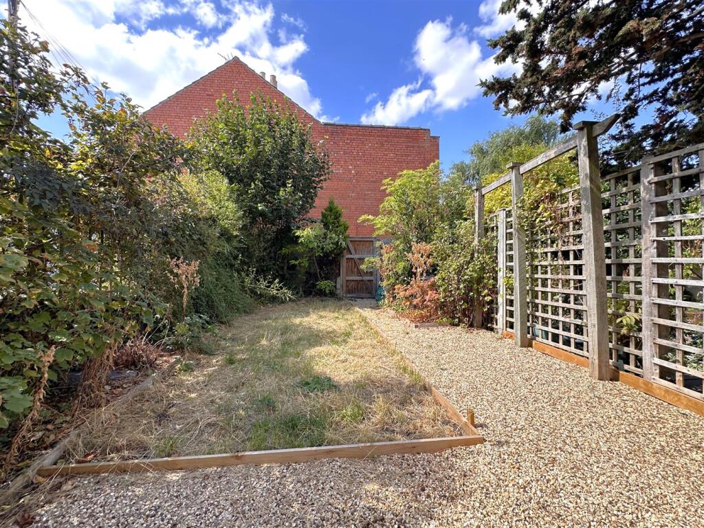 House in Nottingham - View 3