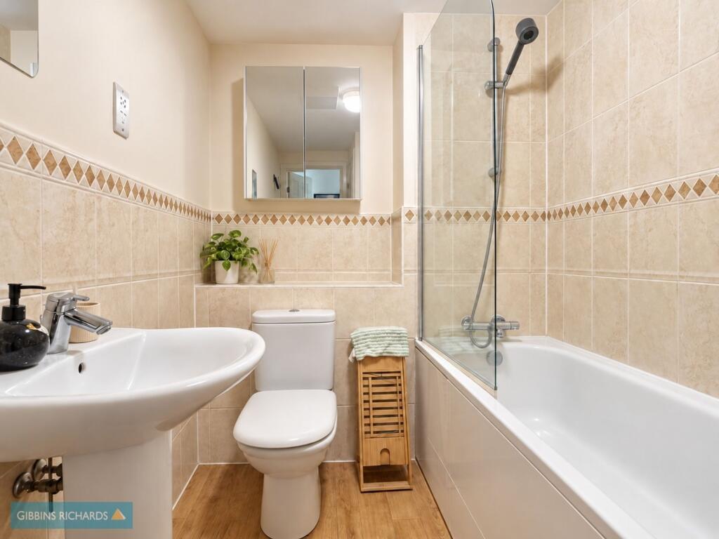 Massingham Park, Taunton, TA2 photo 3
