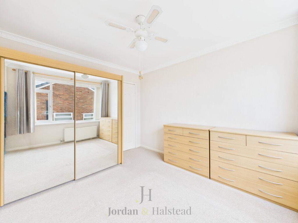 Coniston Drive, Frodsham, Cheshire, WA6 photo 4