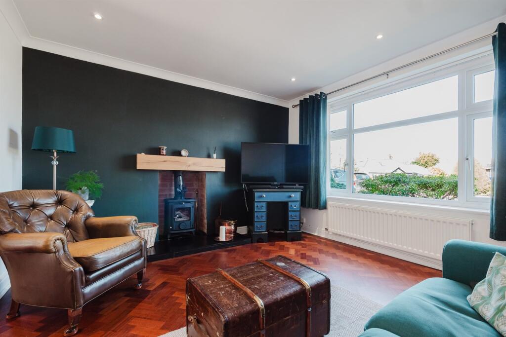 House in Knutsford, Bexton - More