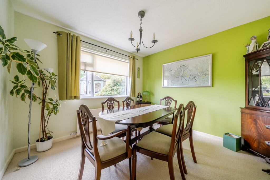 House in Torquay, Torbay - More