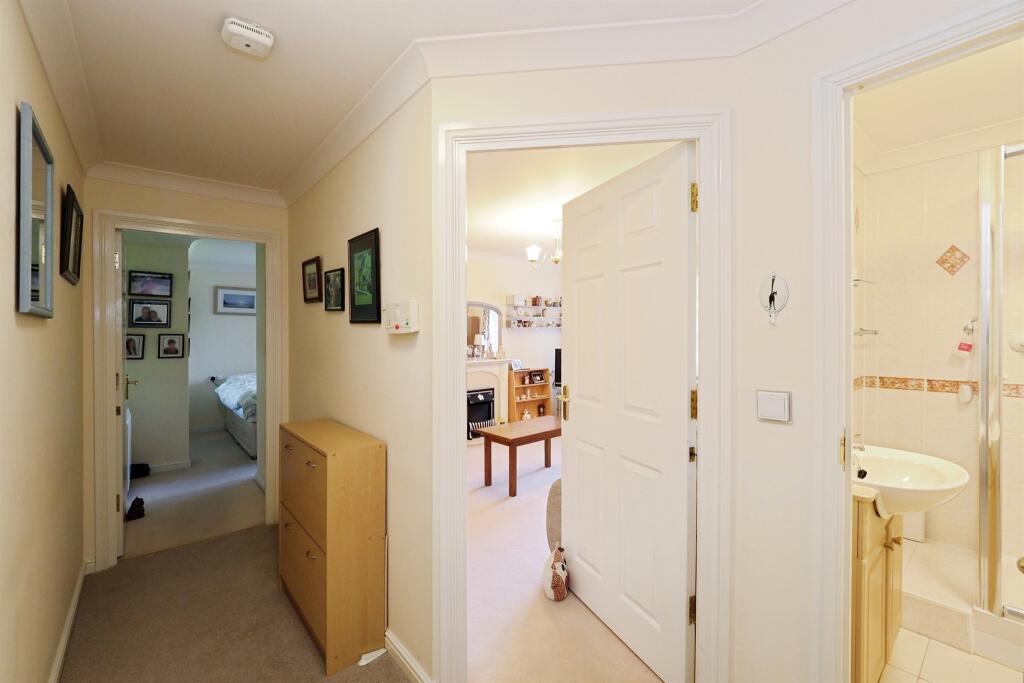 Kedleston Close, Belper photo 3