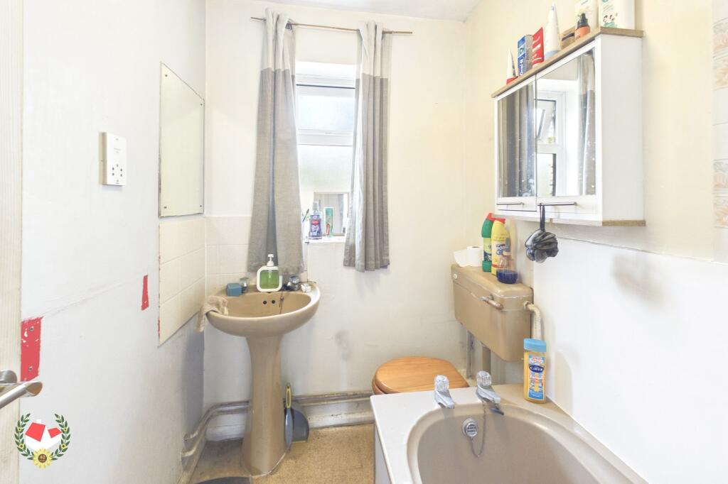 44 Overbrook Road, Hardwicke, Gloucester, GL2 4RX - View 6