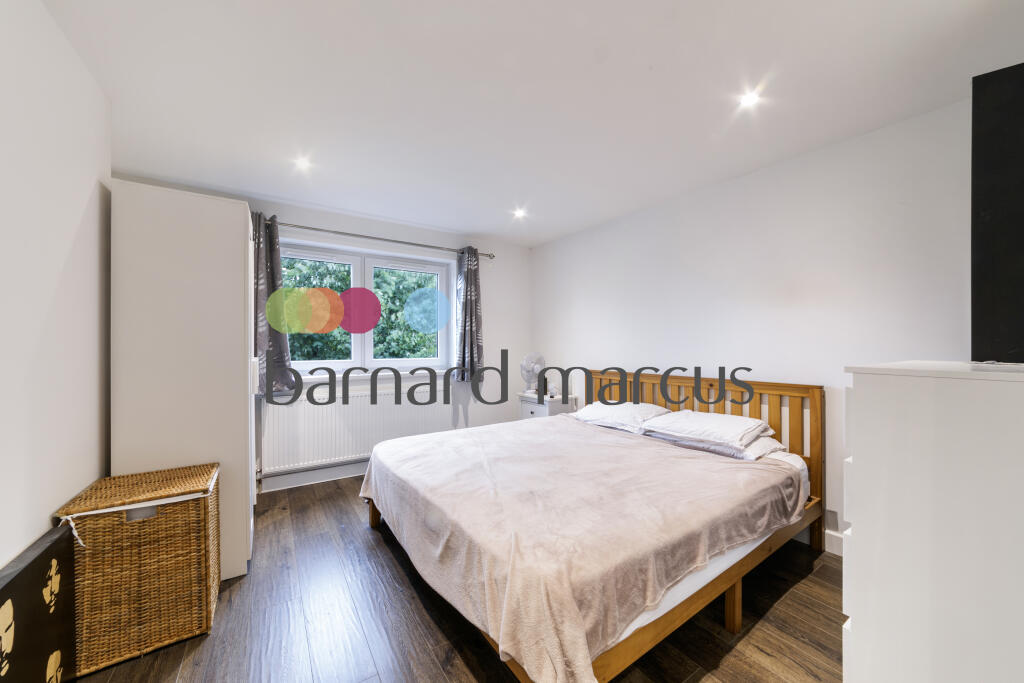 Apartment in Croydon - View 2