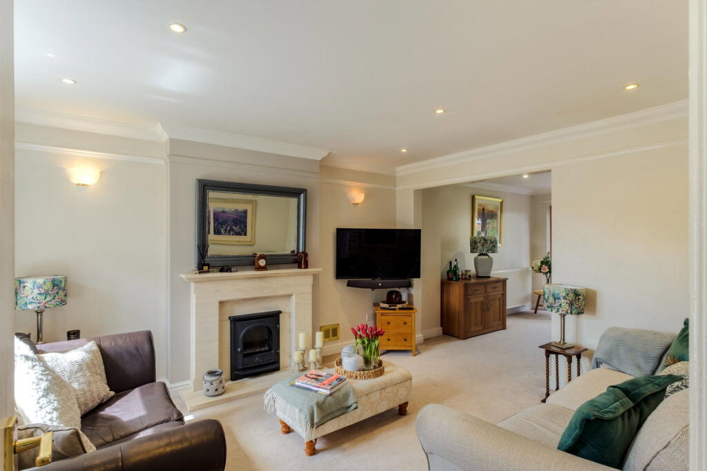 House in Rushcliffe, East Leake - View 2