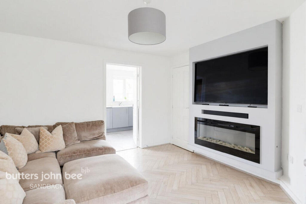 House in Sandbach, Wheelock - View 4